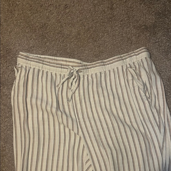 Old Navy Beige and White Striped Pants - Picture 3 of 3